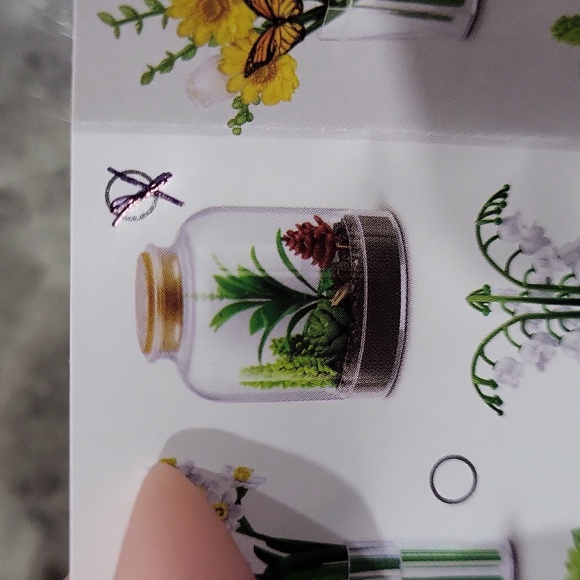 Zuru Mini Brands Create Garden - Picture 5 of 7